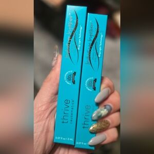 Two Thrive Brilliant Eye Brightener Sparkling Liquid Eyeliners In Dominique